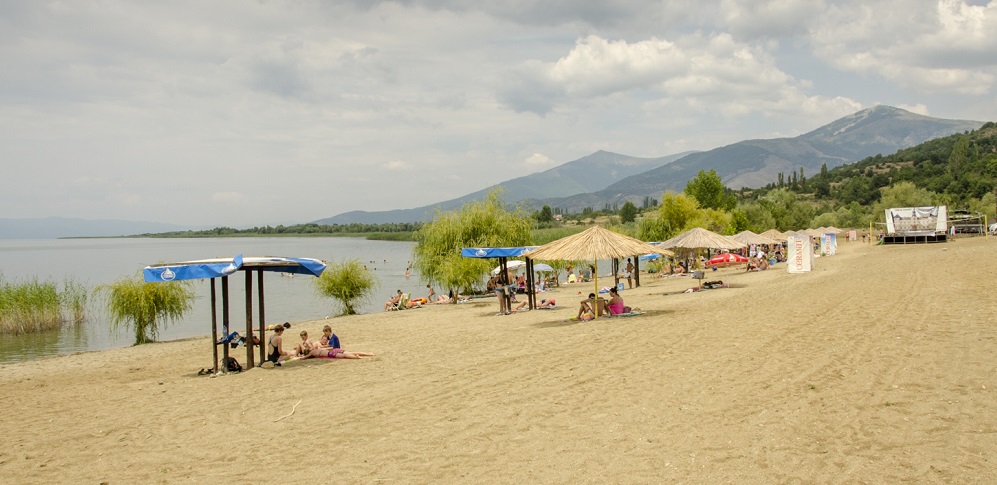 plaza dupeni beach