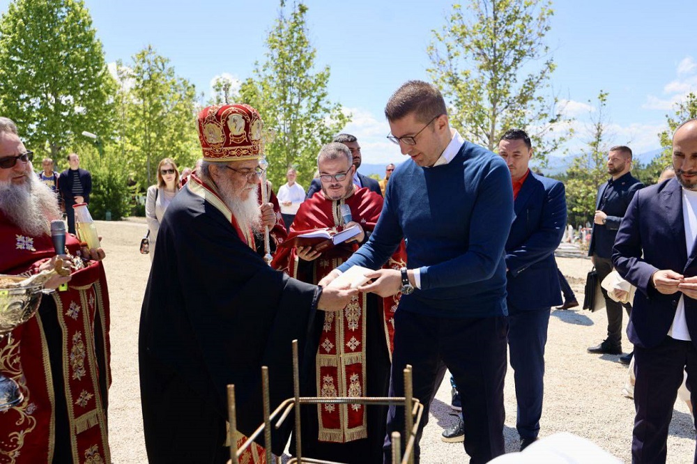 Во Раштани поставен камен-темелник на нова црква, Мицкоски: Ова е почеток на едно духовно патување