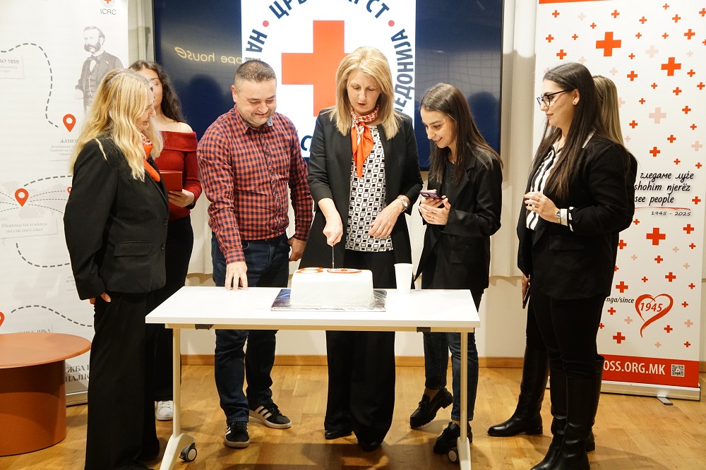 Crven krst volonteri 1