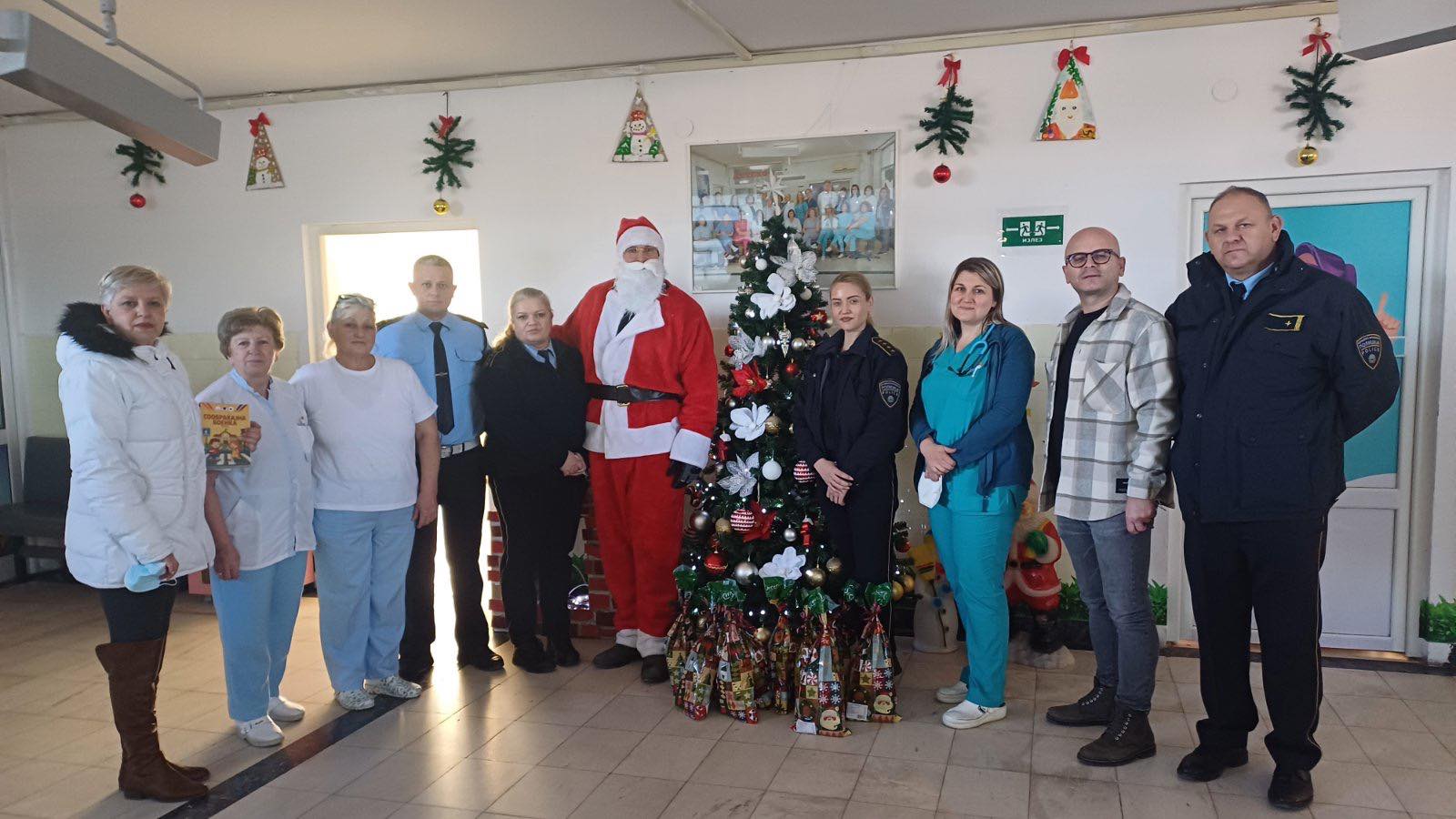 Dedo mraz plicija 12