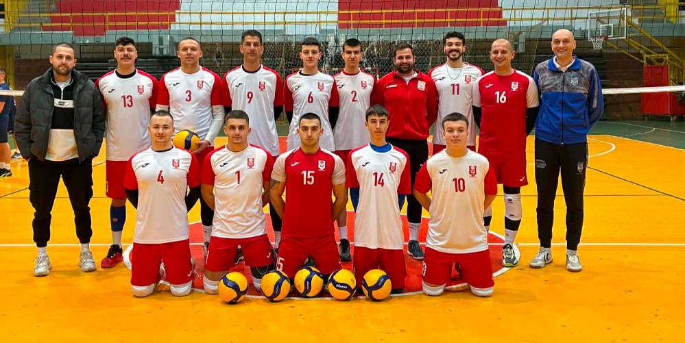 Борец чекори сигурно во плеј-офот, Универзитет падна со чисти 3:0