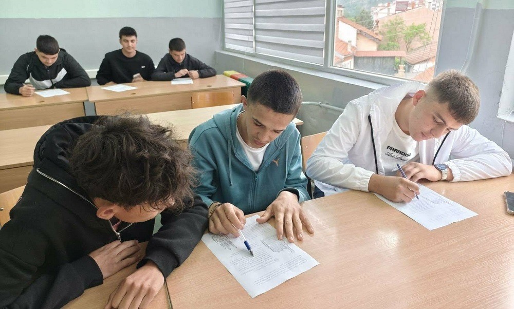Ucenici sredno Veles 2