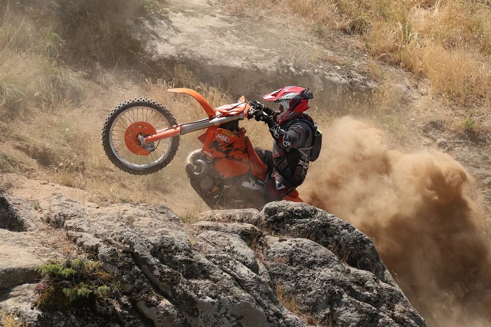 Hard enduro