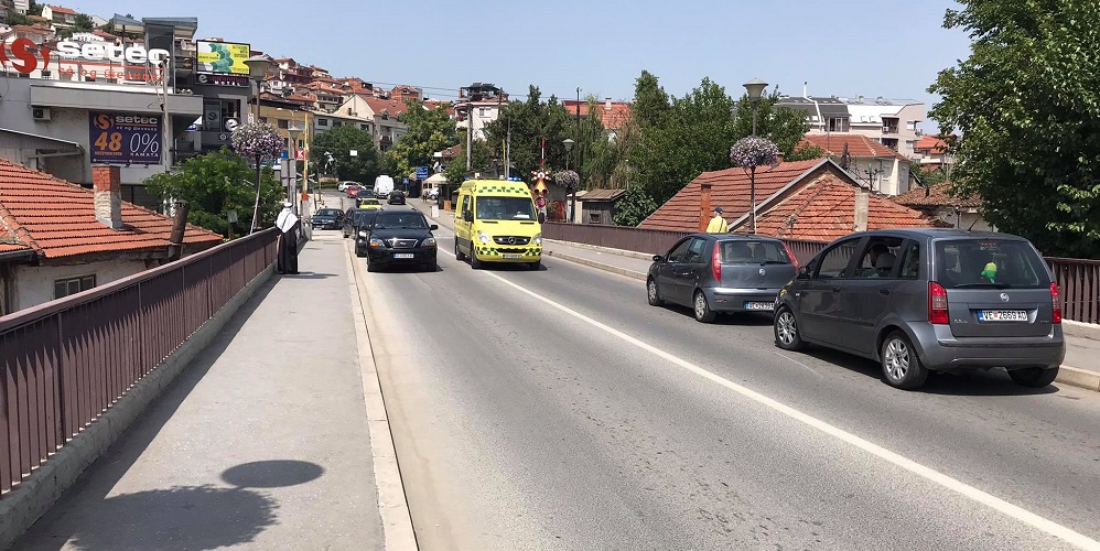 Veles Juli 2021 zolto ambulantno vozilo