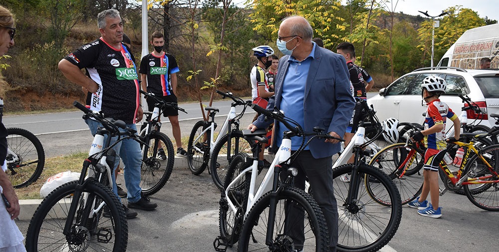 Elektricni velosipedi ezero Mladost