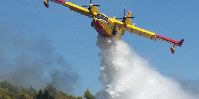 avion za gasnenje pozari