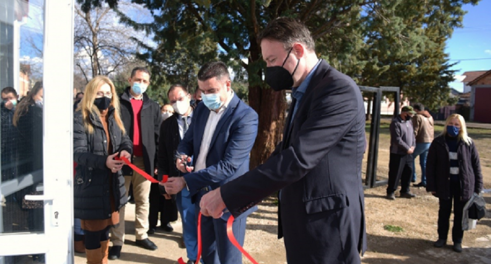 Lozovo otvaranje multifunkcionalen objekt